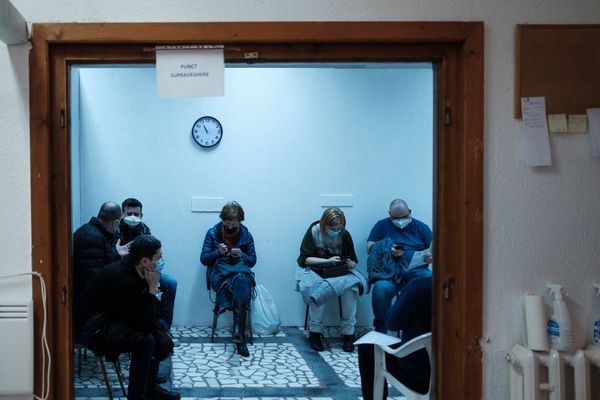 Százezer oltás egyetlen nap alatt