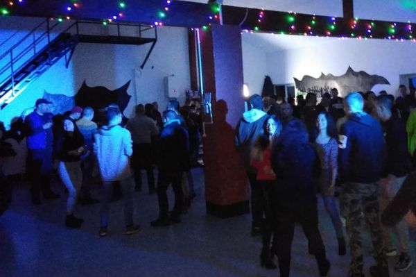 Késsel és verekedéssel ért véget a pénteki buli