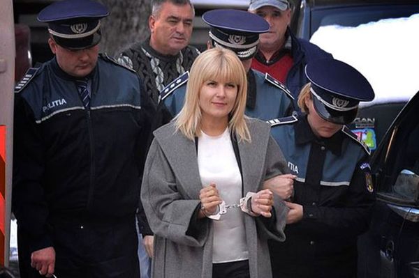 Előzetesben marad Udrea és Bica