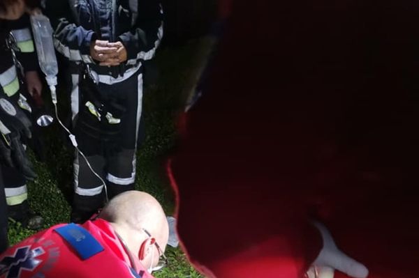 Elsodort az áradat egy tizennyolc éves fiatalt (frissítve)