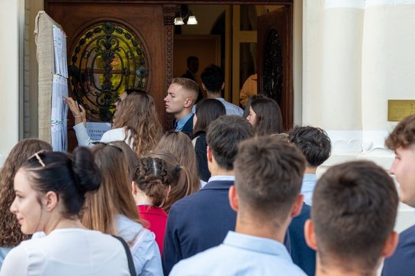 Botrány a román és a matek érettségi körül