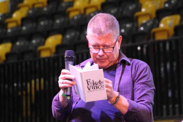 Hogy néz ki a halál, ha versbe foglalják?