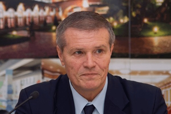 Máris megvált egyik emberétől az AUR