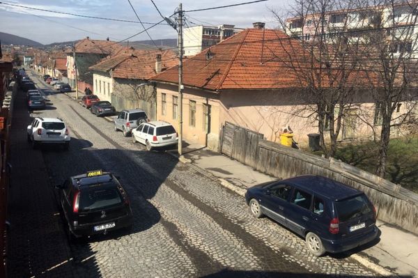 A Gábor Áron péntektől számít az autósokra