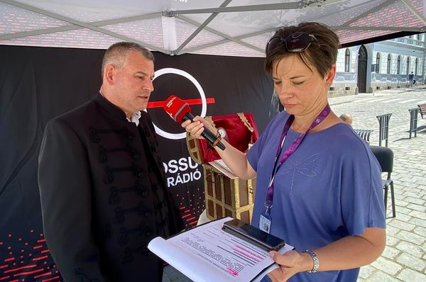 Itt hallható Gálfi Kossuth Rádióban mondott beszéde