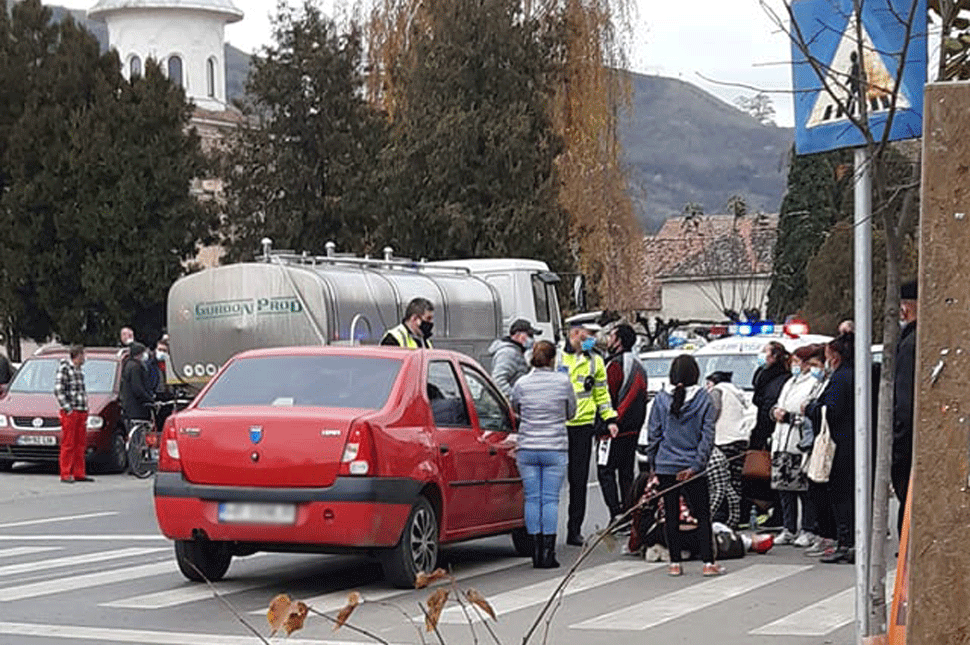 Átjárón gázoltak el két lányt Keresztúron