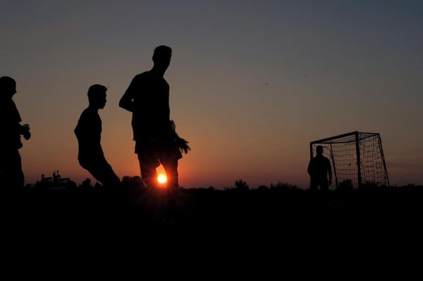 Ahol a falusi futballvalóság és a fotóművészet összeér