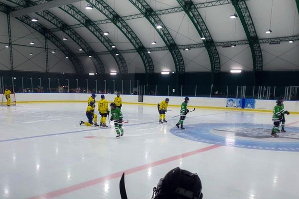 Hazai pályán mutatkoztak be az 16 év alatti jégkorongozók