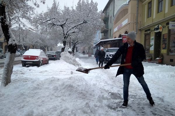Sokba kerülhet az el nem takarított hó