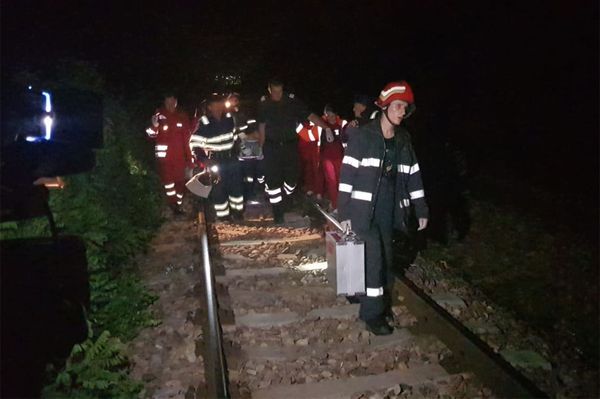 Három embert ütött el a gyorsvonat