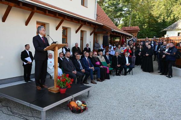 Kövér László tusnádi beszédét firtatja a román sajtó