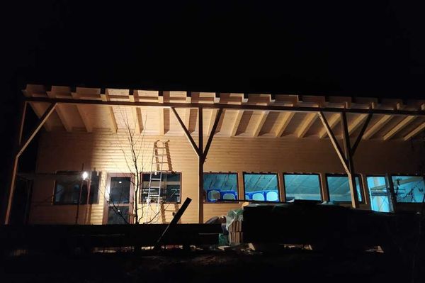 Díszekből épít iskolát a Waldorf