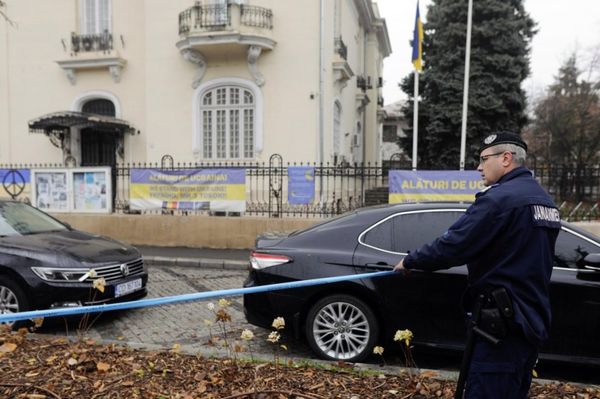 Gyanús csomag érkezett az ukrán nagykövetségre (frissítve)