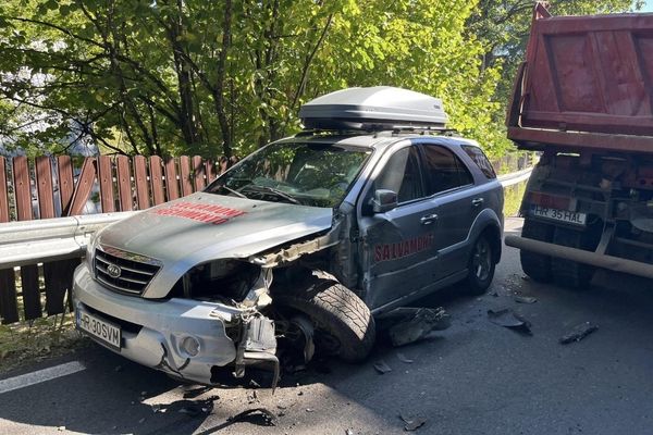 Kamionnal ütköztek a szentegyházi hegyimentők