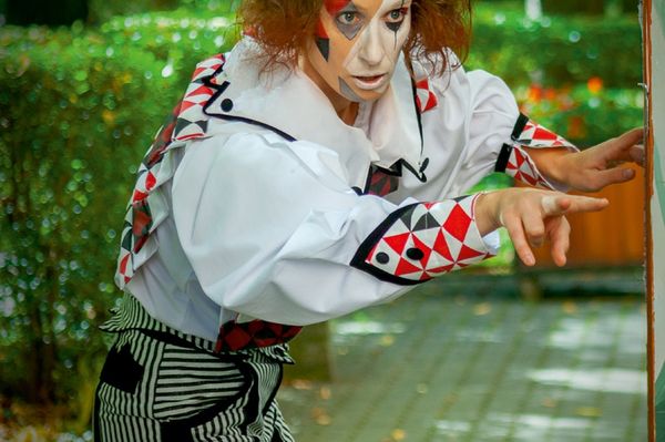 Megnéznéd az óriásbábokat a parkban?