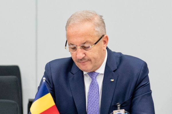 Lemondott a védelmi miniszter