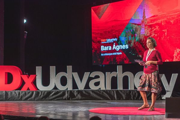 Két hétre kéredzkedett be, három év lett belőle