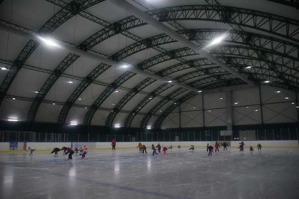 Itt a koripálya ünnepi nyitvatartása