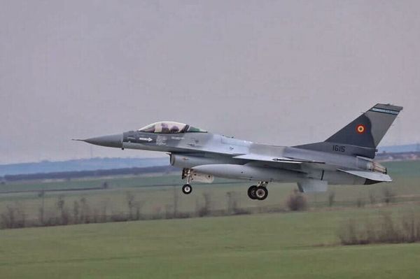 Ukrán pilóták lephetik el az eget