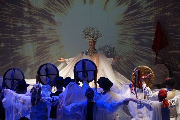 Nézd meg, milyen a Boldogasszony tenyerén!