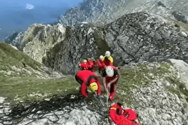 Villám csapott a Bucsecs hegységben egy külföldi turistába (videó)