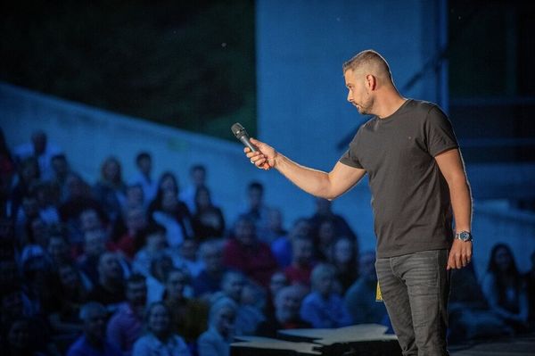 Beszélj a világról Kiss Ádámmal