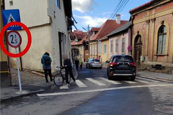 Ha nehéz a járműved, ne hajts a Vár utcába!