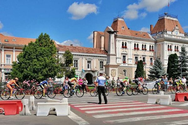 A város több pontján útlezárás lesz pénteken