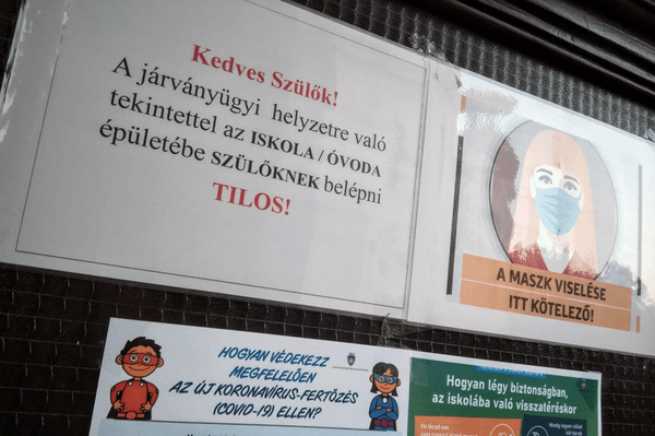 Még több tanintézmény besárgult Hargita megyében