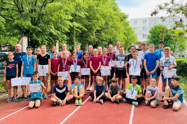 Dobogóra álltak, egyéni csúcsokat döntögettek