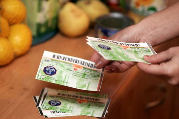 Kihirdették: nő az étkezési utalványok értéke