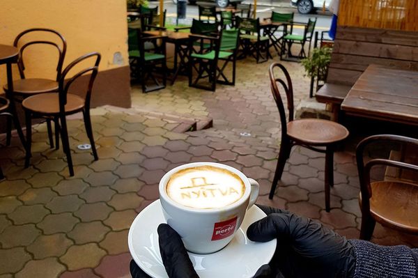 Tizenegykor kötelezően zárnak majd a teraszok?