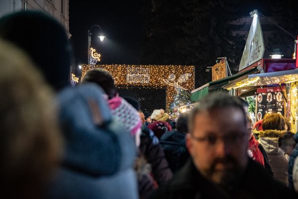 Fegyvert fogott a nagyira a karácsonyi vásárban