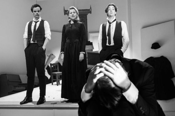 Szabadság, szerelem, internet