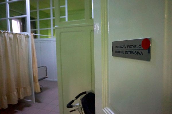 Szejkei áramütés: már három napja eszméletlen az áldozat