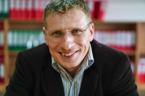 Magyarázkodik Koszta és beleszól Szász Jenő is