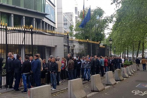 Elenyésző számban regisztráltak a külföldi román választók