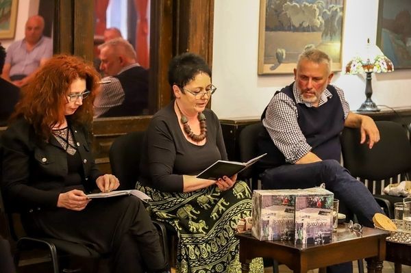 Udvarhelyen is bemutatják László Zsuzsa első kötetét