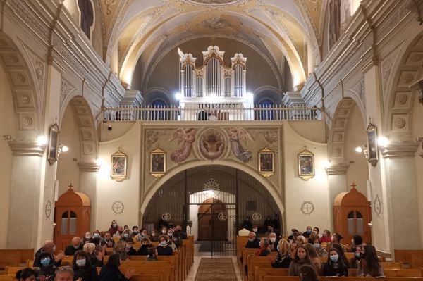 Apa és lánya koncertezik a ferences templomban