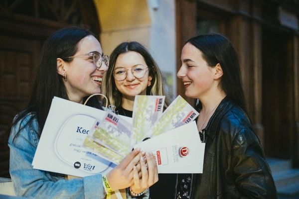 Hetekig lógtak a suliból, és még díjazták is őket