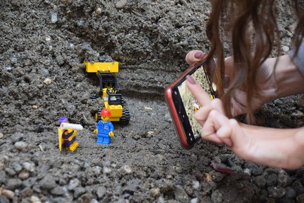 Írj nekünk és keress!