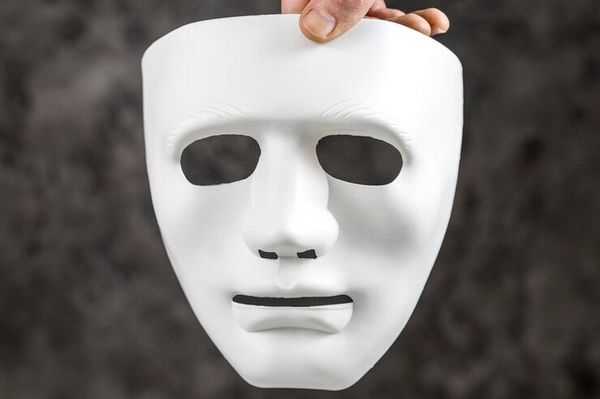 Rántsd le a leplet kedvenc színészeidről!