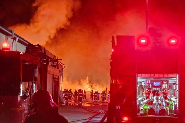 ISU: szándékosan gyújtották fel a Maxoll raktárát