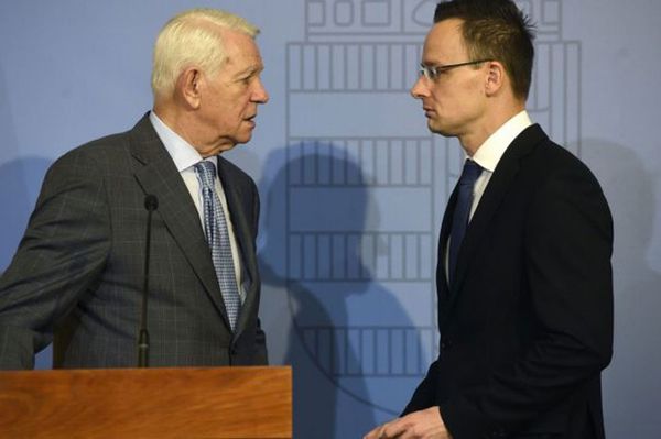 Tárgyalnak a magyar orvosiról a külügyminiszterek