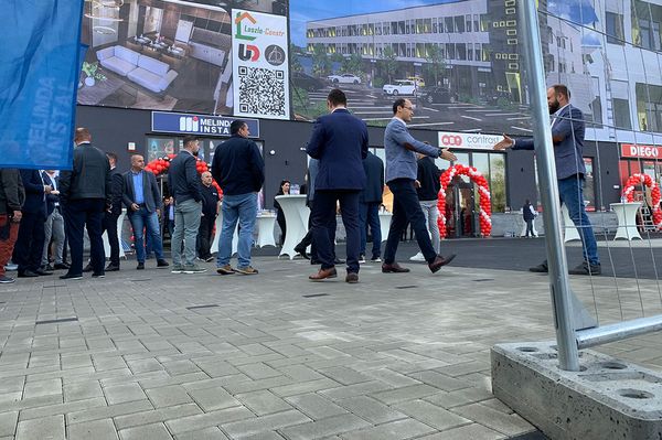 Az sem árt, ha pénz is akad