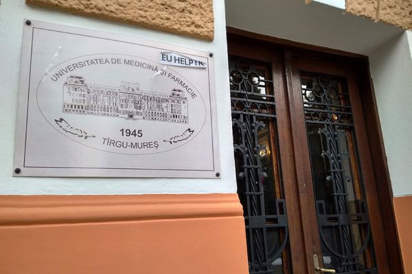 Megbüntethetik a magyar orvostanárokat