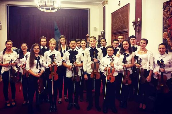 Együtt zenélnek a művészetisek