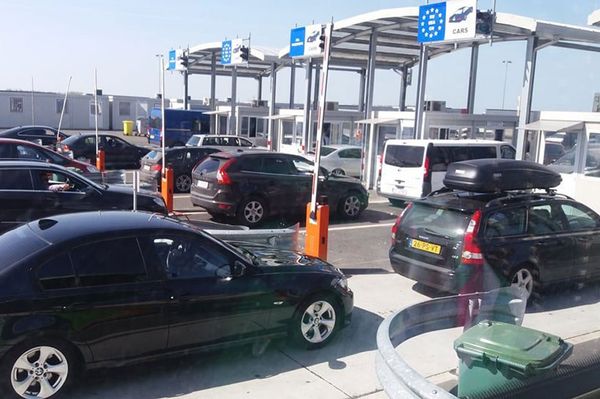 Újabb ezrek jöttek át a határon