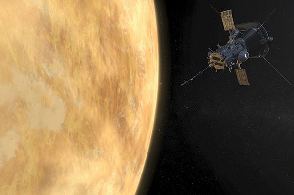 Sose voltunk ilyen közel a Naphoz