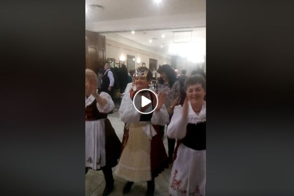 Kiszivárgott: latin ritmusra rázták a nyugdíjasok